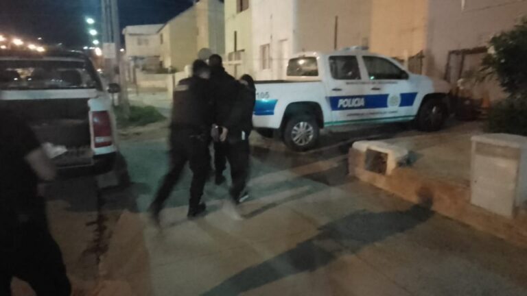 Se hizo pasar por pasajero e intentó robarle a un taxista
