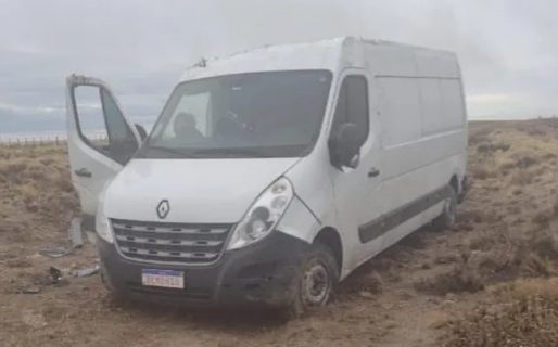 Perdió el control de su vehículo por el viento y volcó sobre Ruta N3