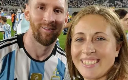 Una fan le pidió una foto a Lionel Messi y él le enseñó a sacarla: «Estaba nerviosa»
