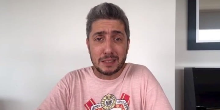 Jey Mammón dejaría la Argentina en medio del escándalo tras la denuncia de Lucas Benvenuto