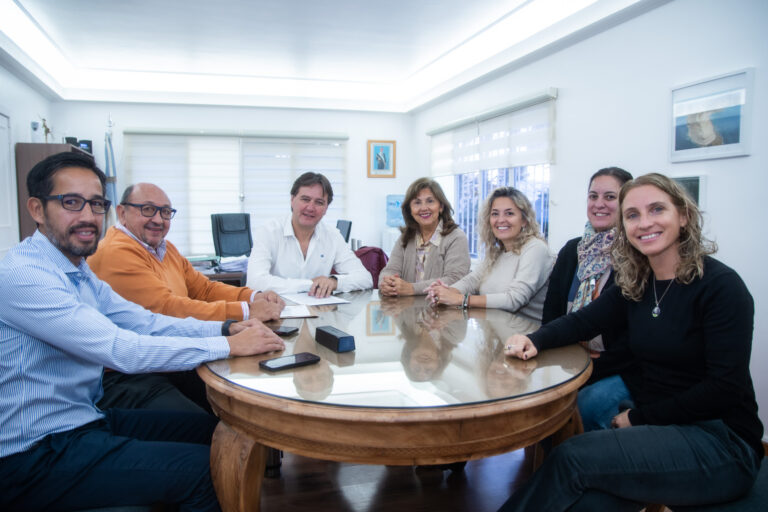 Se realizó el convenio de prestaciones entre el Centro de Salud Dr. René Favaloro y Seros