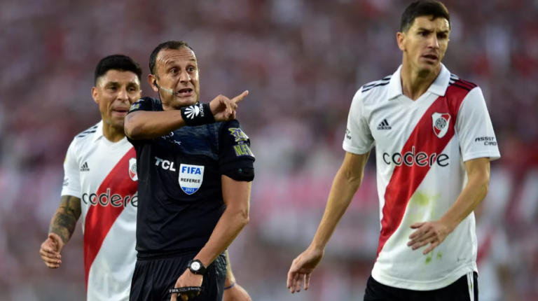 Luego de su actuación en el Superclásico, el árbitro Darío Herrera sigue apartado: no dirigirá en la fecha 17