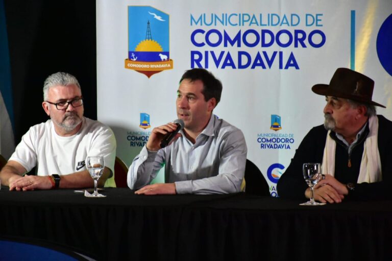 Juan Pablo Luque y Othar Macharashvili presentaron en Comodoro un evento de handball