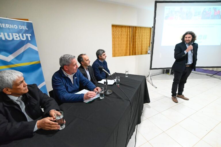 Arcioni presentó el proyecto de biomasa forestal y aseguró que “Chubut está siendo pionera en materia energética” 