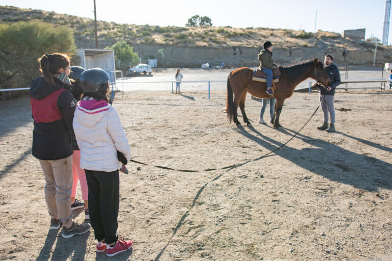 Trabajar la inclusion: Cuáles son los talleres sociales y deportivos que se promueven en Rada Tilly