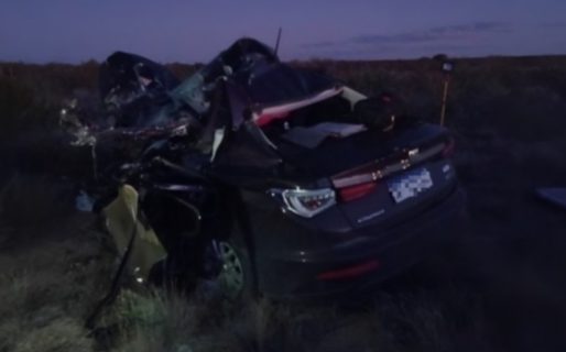 Fallecieron tres comodorenses al chocar contra un camión