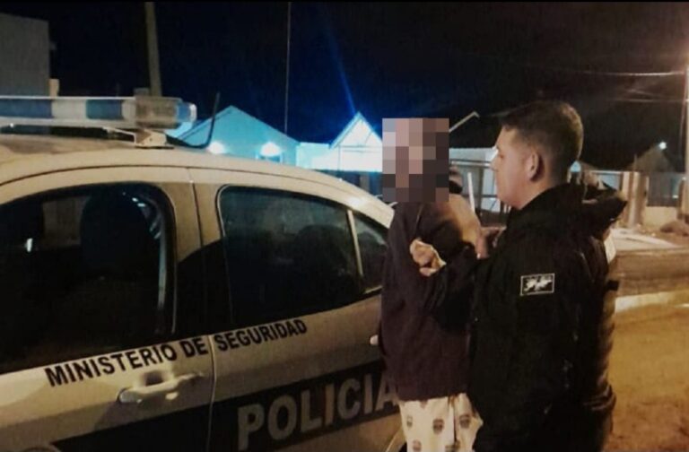 Un hombre golpeó a su pareja, la amenazó de muerte y terminó detenido