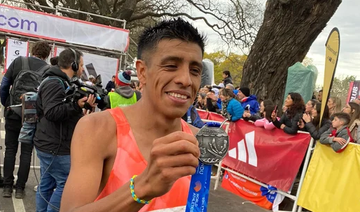 El comodorense David Rodríguez fue el mejor argentino en la Maratón de Buenos Aires