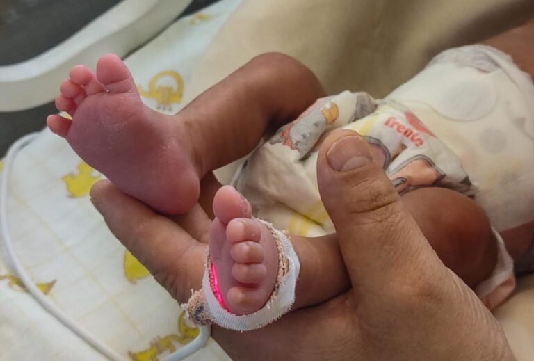 Los Servicios de Neonatología de Comodoro se unen para conmemorar la Semana de la Prematurez