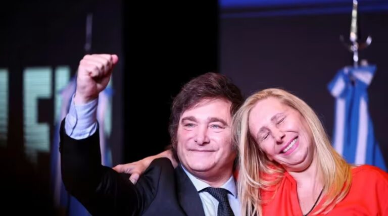 Las próximas horas de Javier Milei: definirá su gabinete mientras espera la reunión con Alberto Fernández
