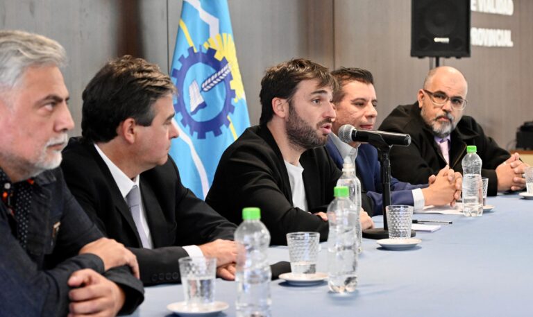 Torres anunció el pago del aguinaldo para el jueves y adelantó que el próximo miércoles presentará informes de la situación financiera de la provincia