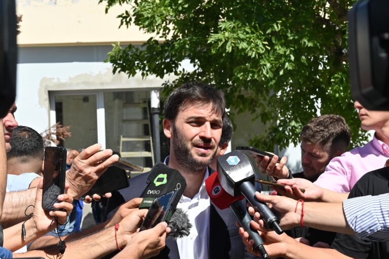 Torres: «Se terminó la viveza de cobrar adelantos financieros por obras que nunca se iniciaron»