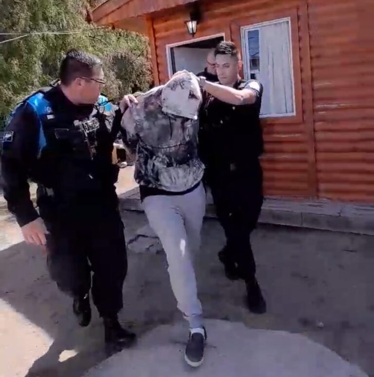 Detuvieron al hombre que incendió a un joven en Rada Tilly