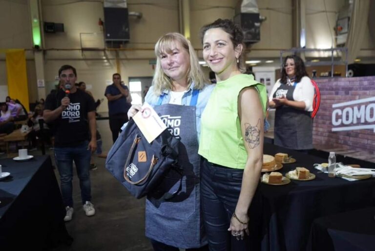Corina Gornatti deleitó con sus alfajores y su tarta en el Festín de Sabores