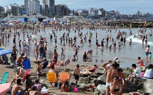 La temporada de verano cerró con números negativos: el turismo cayó casi 14%