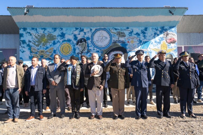 Othar acompañó la inauguración de la sede de la Unión de Ex Combatientes de Malvinas