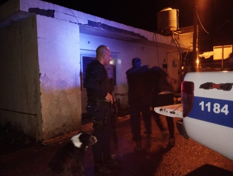 Dos hombres detenidos por robar cables