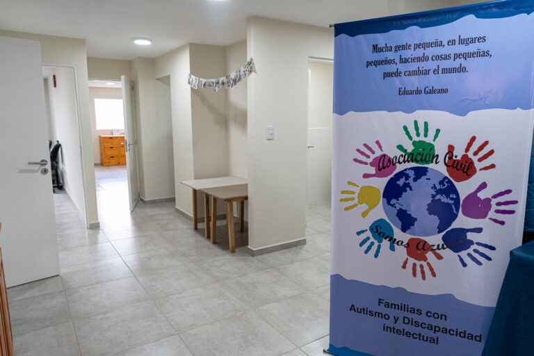 Inauguraron la sede de la Asociación Civil Somos Azules