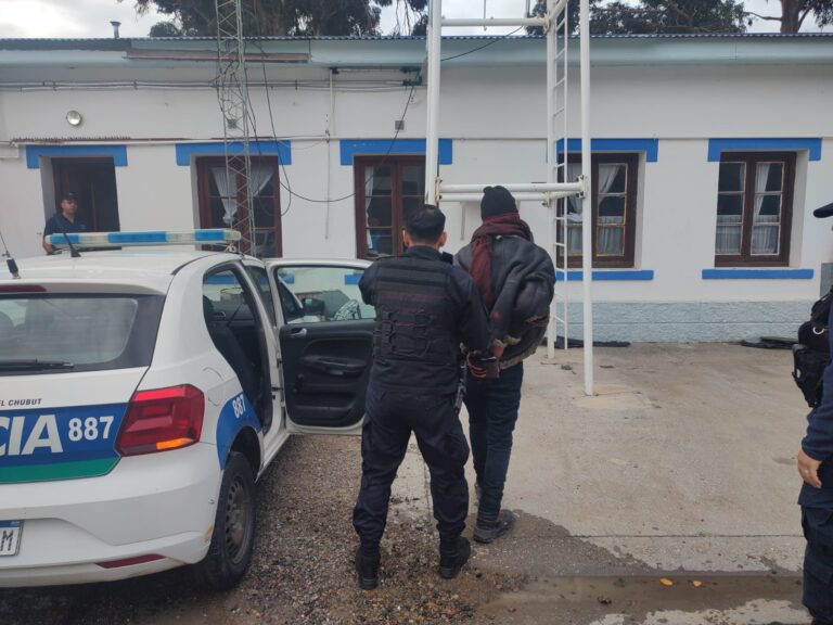 Intentó robar dos matambres de un supermercado