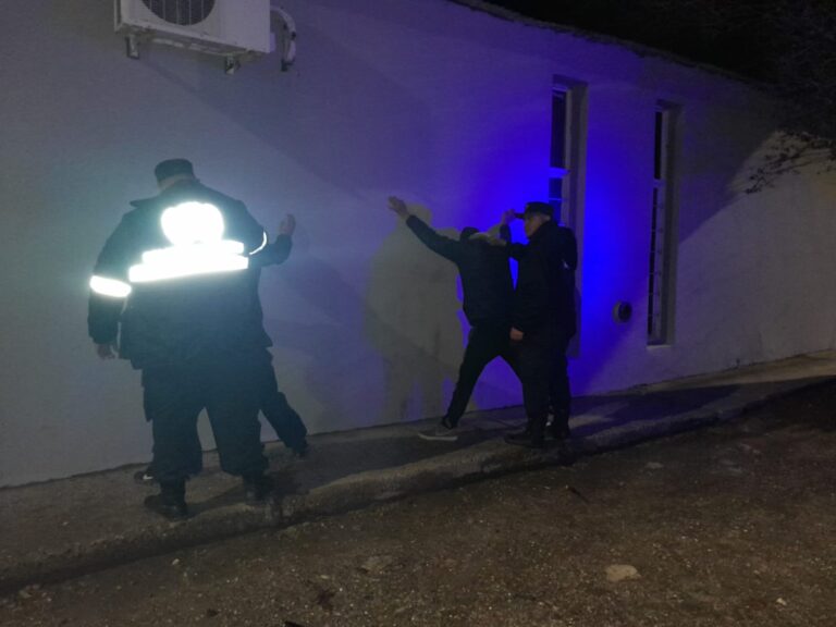 Lo amenazaron con un cuchillo y le robaron el celular