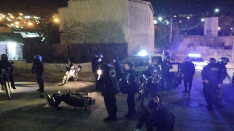 Luego de una persecución, recuperaron una moto robada y atraparon al ladrón