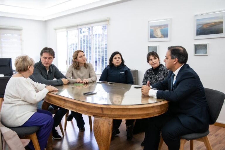 Rada Tilly: Provincia habilitará una oficina del Registro Civil en la Escuela N° 12