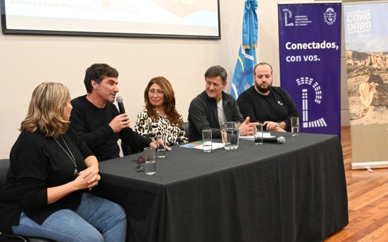 El Gobierno provincial presentó el Plan de Manejo del Área Natural Protegida Rocas Coloradas