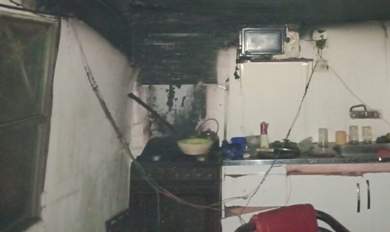 Dejó una sartén en el fuego, se quedó dormido y provocó un incendio