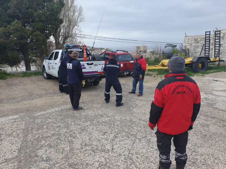 Personal de Defensa Civil se capacitó en manejo de vehículos 4×4