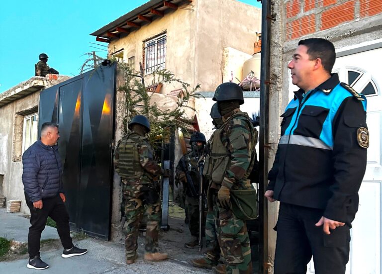 La Policía del Chubut detuvo a 8 personas y desactivó una banda de narcomenudeo en Trelew