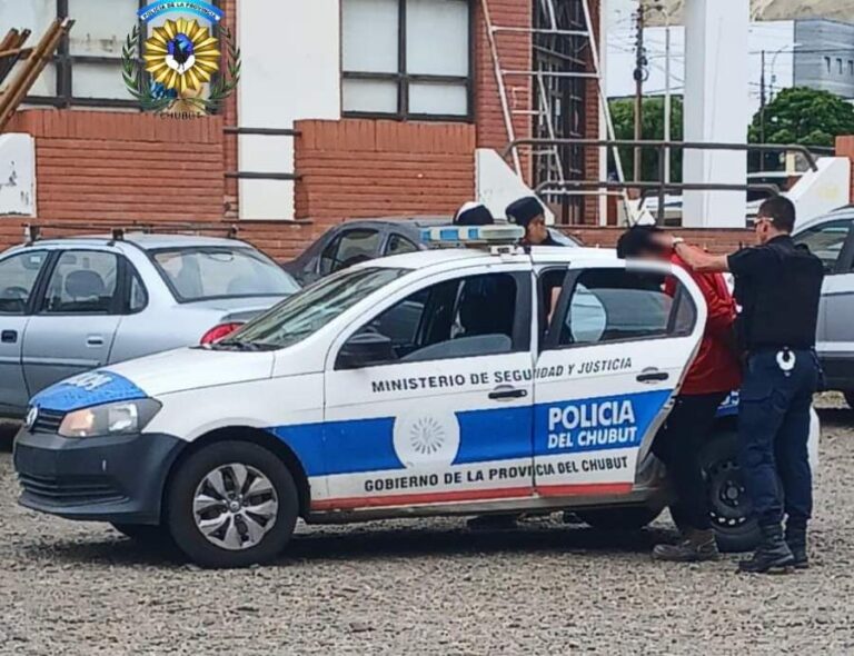 Intentaron robar el andamio de una obra en pleno centro de la ciudad