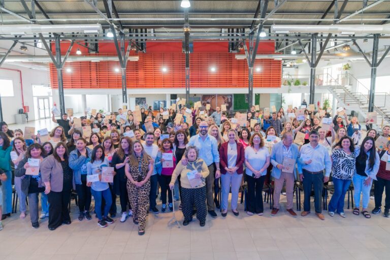 Durante el 2025 el FAEM entregó más de 1.300 millones pesos a 171 instituciones educativas y culturales