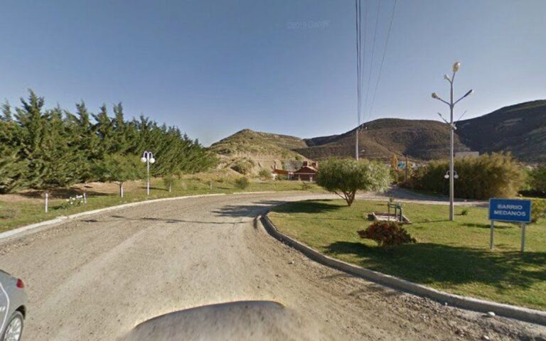 Piden la autoevacuación inmediata del Barrio Médanos por movimientos en el Cerro Hermitte