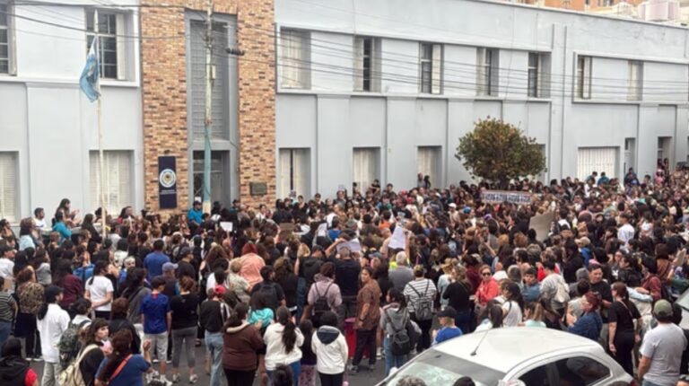 Familia de Valeria Schwab impulsa una petición por mayor seguridad tras su asesinato en Comodoro Rivadavia