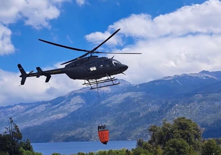 El incendio sigue activo en el Parque Nacional Los Alerces y ya afectó unas 15 mil hectáreas