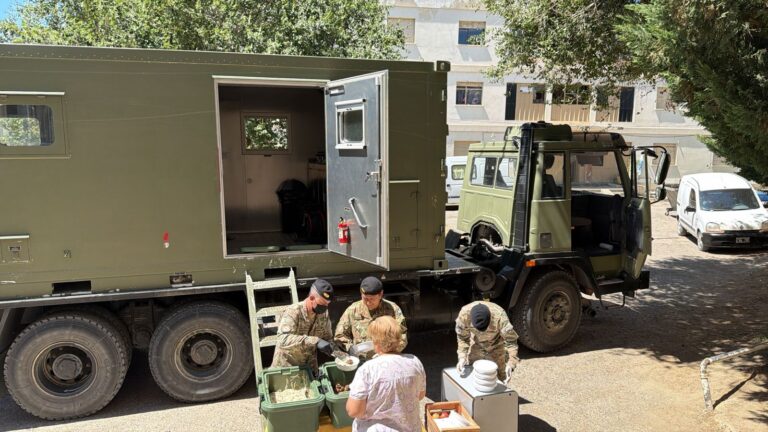 El Ejército Argentino refuerza su apoyo al Municipio tras el deslizamiento del cerro Hermitte