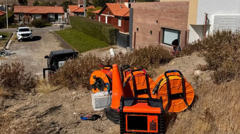 Expertos geólogos inician estudios del terreno en el barrio Médanos de Comodoro Rivadavia