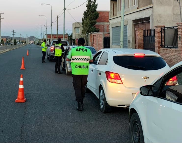 Provincia controló más de 8.800 vehículos y retiró de la vía pública a 56 conductores durante el fin de semana largo