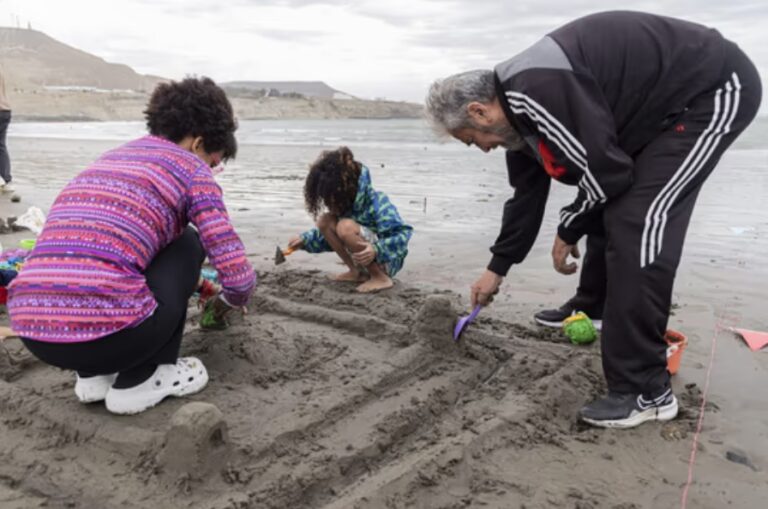 Comodoro vivió el primer encuentro de esculturas familiares sobre la Costanera