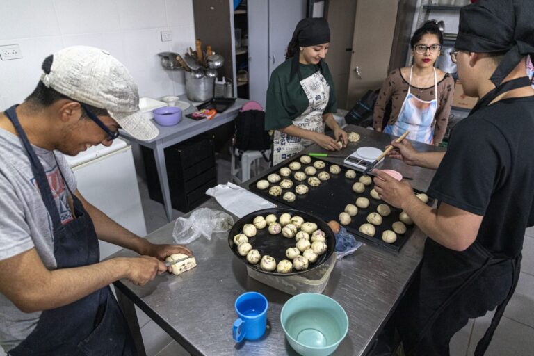Comenzó una nueva edición del curso «Jóvenes Pasteleros» en Comodoro