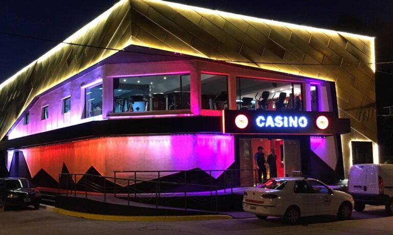 Crisis económica: cerró el casino de Rada Tilly y preocupa la caída del consumo