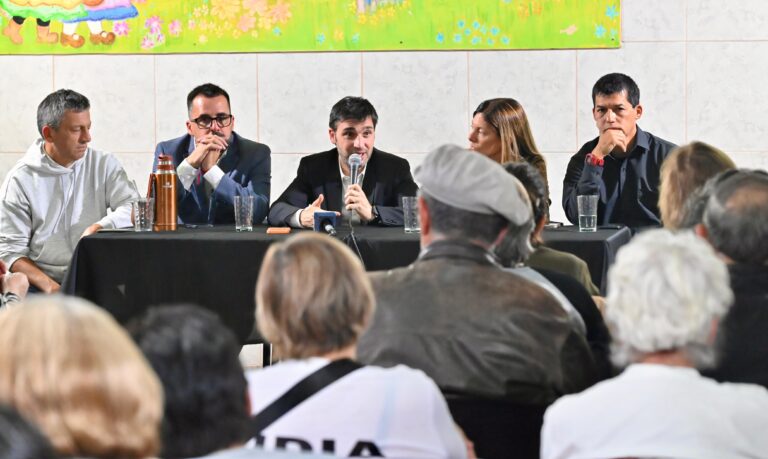 Con el respaldo de los adultos mayores de la Cordillera, Provincia avanza en el reclamo por la deuda previsional
