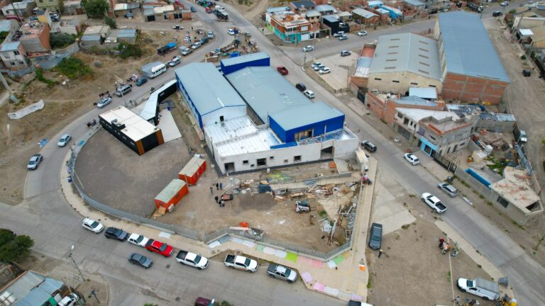 Othar recorrió la etapa final de la ampliación de la escuela municipal N°2006