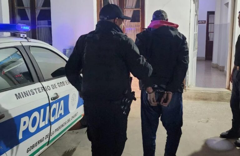 Rompió una camioneta y robó celulares: fue detenido tras una persecución en zona norte