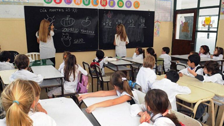 Docentes chubutenses rechazan la oferta salarial y anuncian nuevas medidas de fuerza