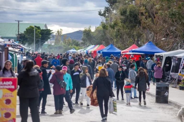 La Fiesta del Pescador tuvo un arranque exitoso en Caleta Córdova