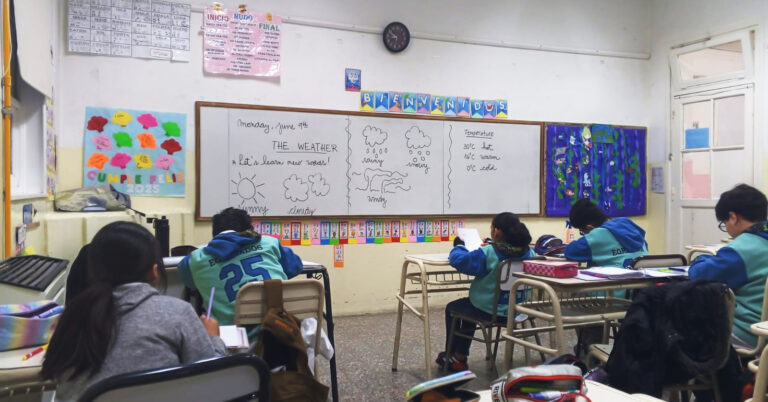 Provincia lanza una certificación docente para la enseñanza de inglés en el Nivel Primario