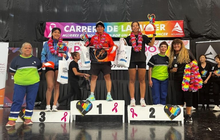 Urbana participó de la 22º Carrera de la Mujer junto a su equipo de barrenderas
