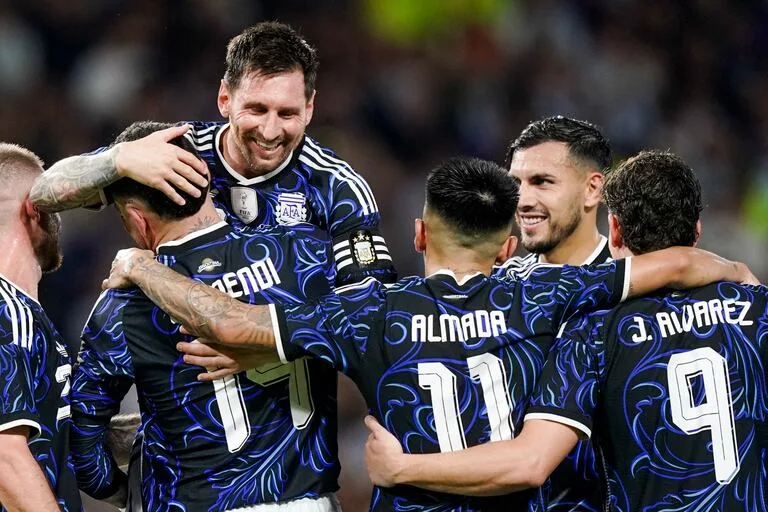 La Selección se despidió del público argentino con una goleada ante Zambia