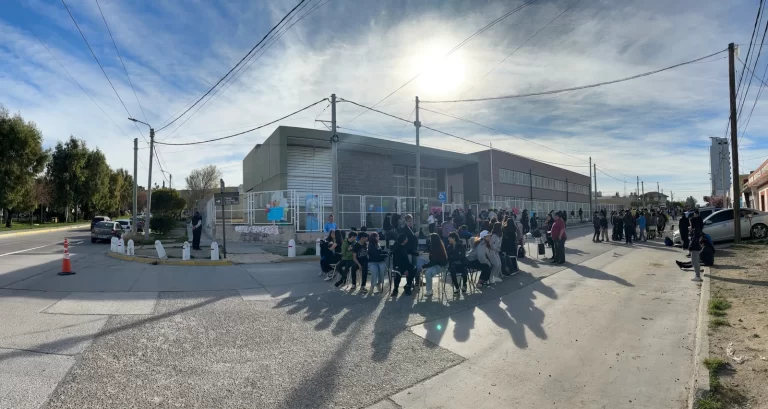 Amenazas en la Escuela 796: activaron protocolo y alumnos impulsan un “contrarreto”